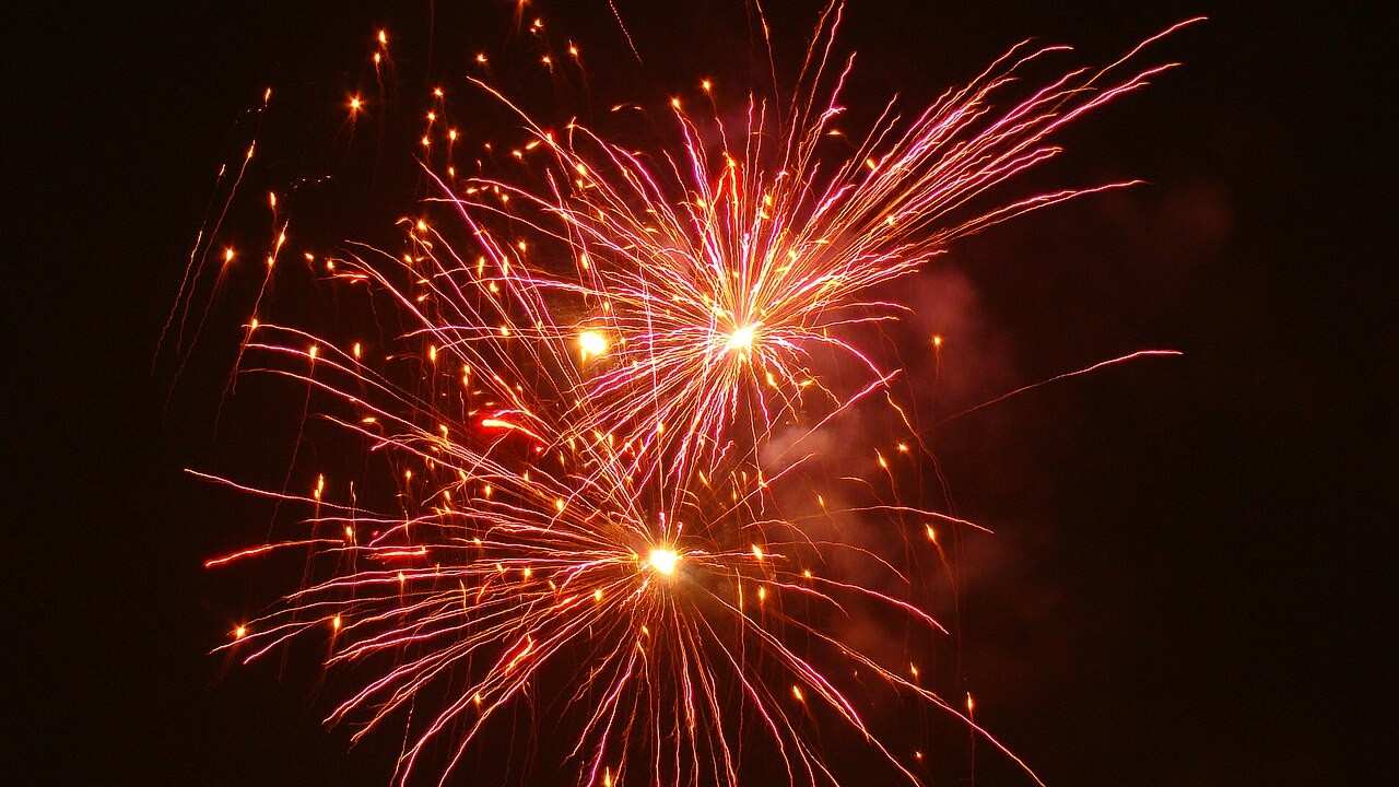 Diwali Crackers Display - Velavan Crackers Sivakasi